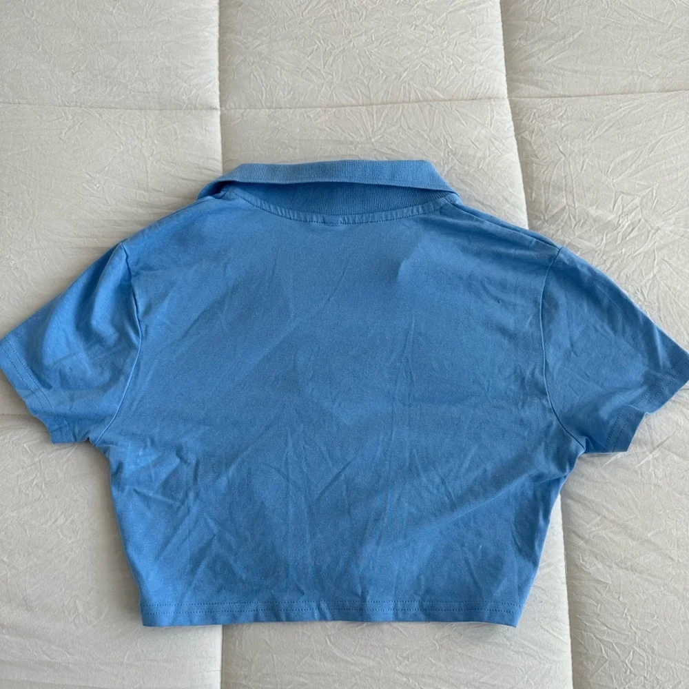 H&M Basic Crop Top - Picture 2 of 4